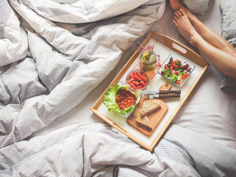 Desayuno saludable en cama