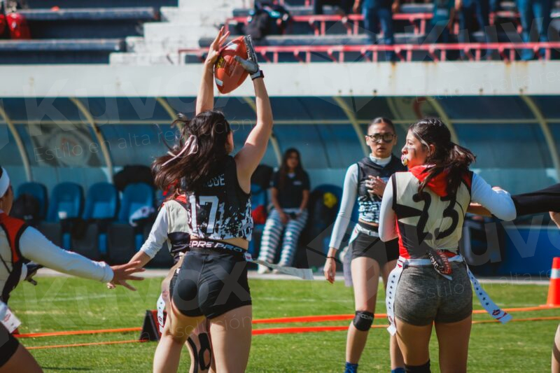 Mujeres en partido de tocho